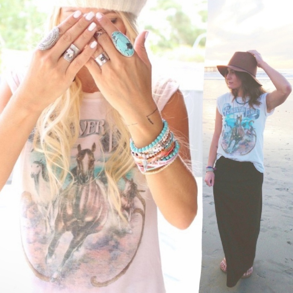 Spell White Graphic Tee with Horse Print - Picture 5 of 9